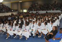 354 estudiantes se gradúan en el Colegio Abel Bravo