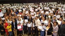 Presidente Varela entrega certificaciones a 286 Centros Escolares Oficiales Bilingües