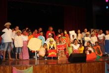 Estudiantes de la escuela de Lídice personifican obra de teatro sobre nutrición