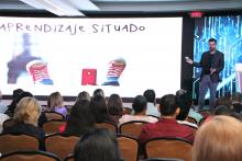 Docentes participan de foro tecnológico con Telefónica Movistar