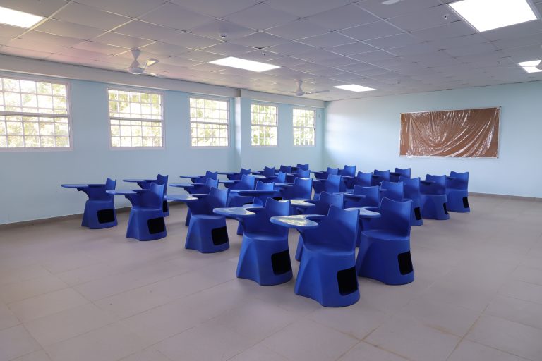 Más de 600 alumnos iniciaran clases en renovado plantel educativo