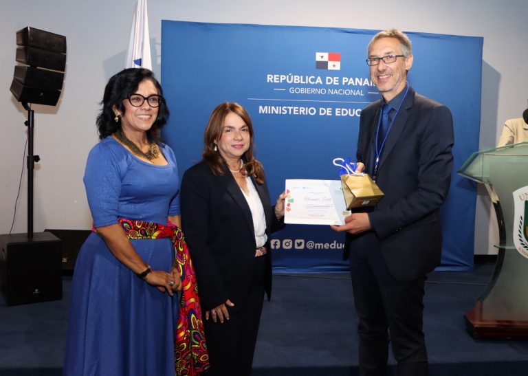Docentes de la región intercambian ideas sobre la importancia del desarrollo sostenible