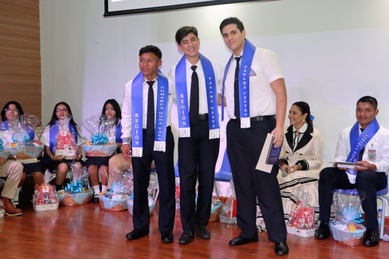 Estudiante de Panamá Oeste gana Concurso de Comprensión Lectora-1