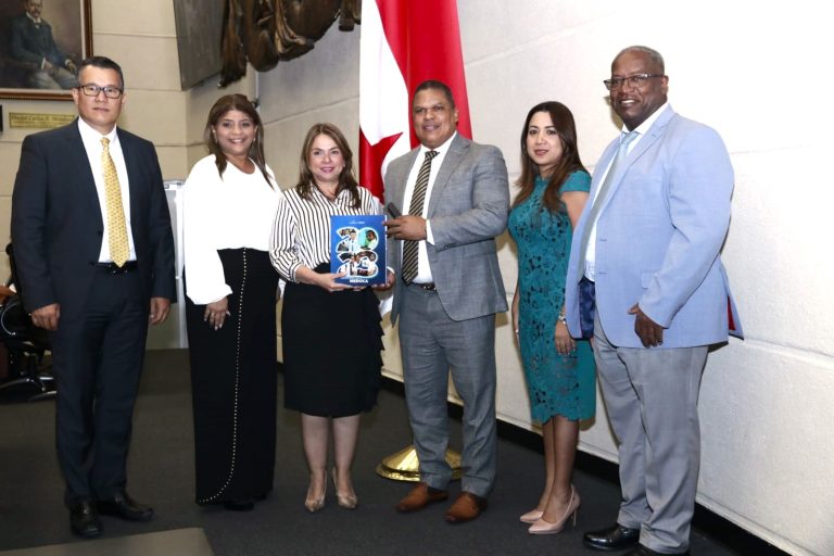 Presentan memoria institucional ante diputados de la Asamblea Nacional
