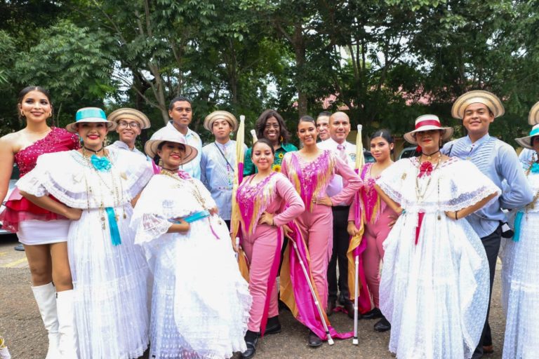 Banda de Música del Colegio Ingeniero Tomás Guardia visita la sede de Cárdenas