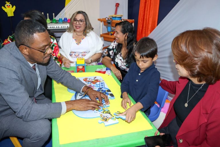 Doscientos cincuenta educadores en congreso y relanzamiento de la Red Nacional de Docentes de Español