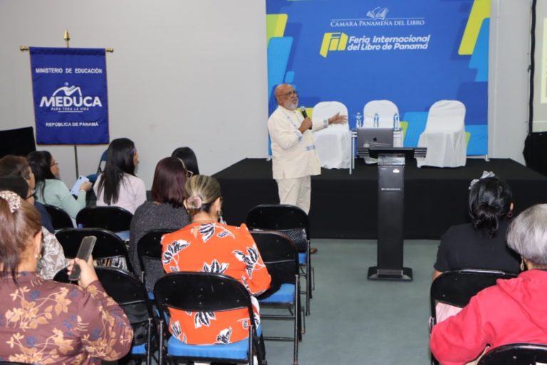 Docentes se capacitan en inteligencia artificial