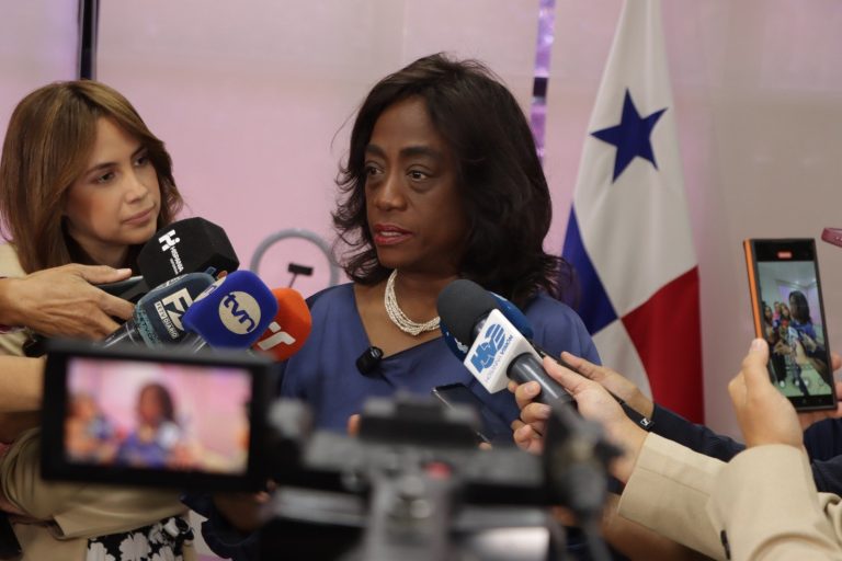Jornadas de clases regulares el 3 y 4 de abril