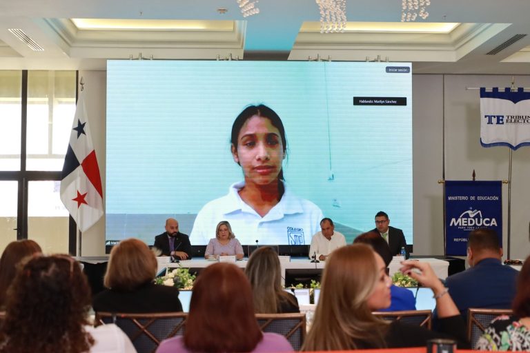 Masiva participación de estudiantes en celebración de la Semana de Educación Cívica Electoral