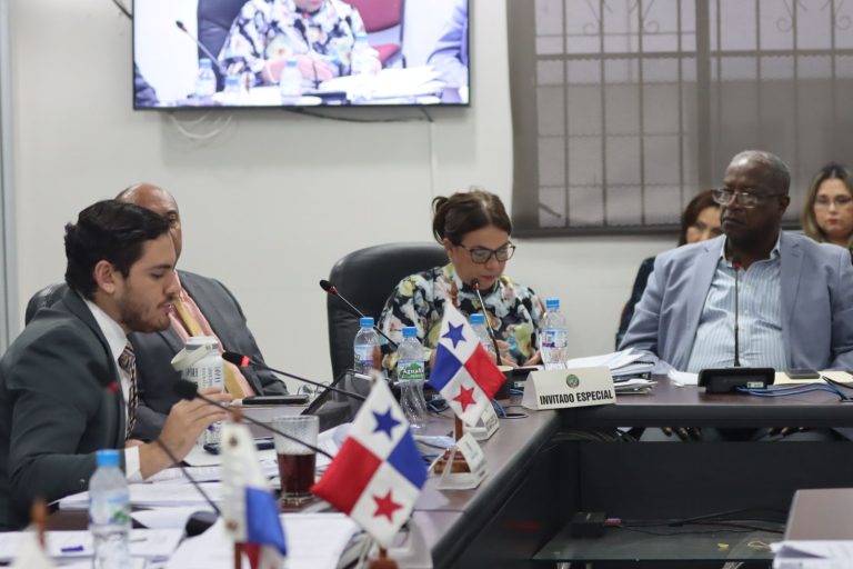 Trasladan partidas al Ministerio de Educación por B/.64 millones