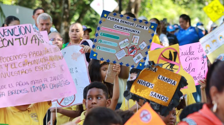 Estudiantes conmemoran el ‘Día de Todos contra el Dengue’ con feria infantil
